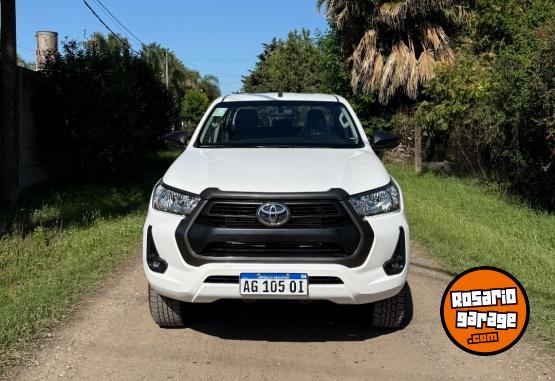 Camionetas - Toyota Hilux 2023 Diesel 1Km - En Venta