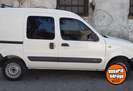 Utilitarios - Renault Kangoo 2017 GNC 132000Km - En Venta