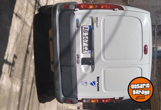 Utilitarios - Renault Kangoo 2017 GNC 132000Km - En Venta