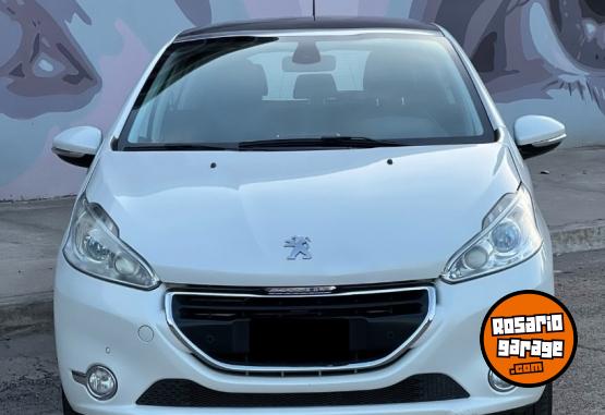 Autos - Peugeot 208 Pack Cuir 2015 Nafta 110000Km - En Venta