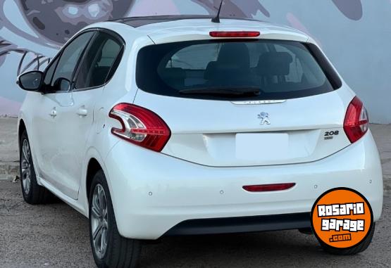 Autos - Peugeot 208 Pack Cuir 2015 Nafta 110000Km - En Venta