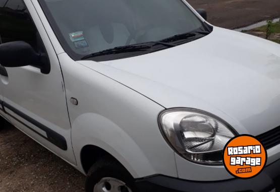 Utilitarios - Renault Kangoo 2012 GNC 200000Km - En Venta