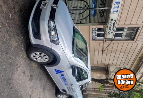 Utilitarios - Volkswagen saveiro 2014 Nafta 169000Km - En Venta