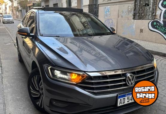 Autos - Volkswagen Vento 2019 Nafta 73000Km - En Venta