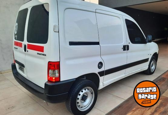 Utilitarios - Peugeot Partner 2015 Diesel 150000Km - En Venta