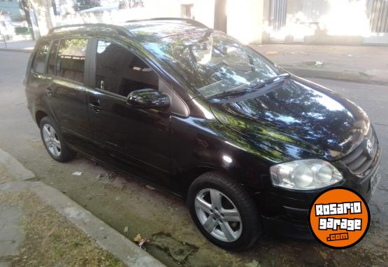 Autos - Volkswagen Suran highline 2009 Nafta 82000Km - En Venta