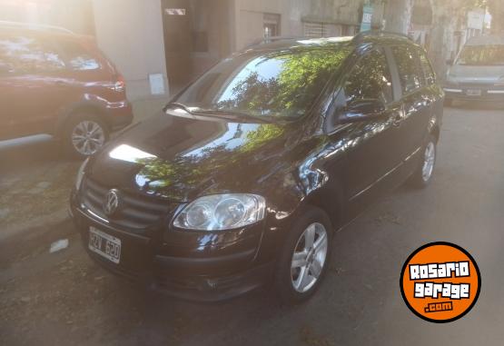 Autos - Volkswagen Suran highline 2009 Nafta 82000Km - En Venta