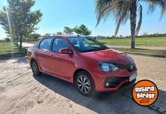 Autos - Toyota Etios xls 2018 Nafta 100000Km - En Venta