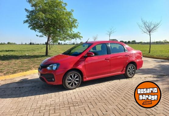 Autos - Toyota Etios xls 2018 Nafta 100000Km - En Venta