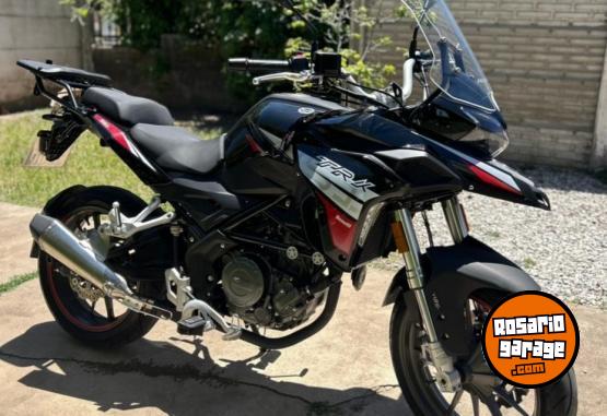 Motos - Benelli Trk 251 2022 Nafta 6000Km - En Venta