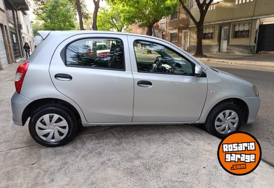 Autos - Toyota Etios 1.5 X 5P 2023 Nafta 28000Km - En Venta