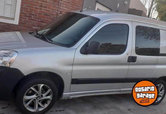 Utilitarios - Citroen BERLINGO 1,6 HDI ,MIXTA 2017 Diesel 120000Km - En Venta