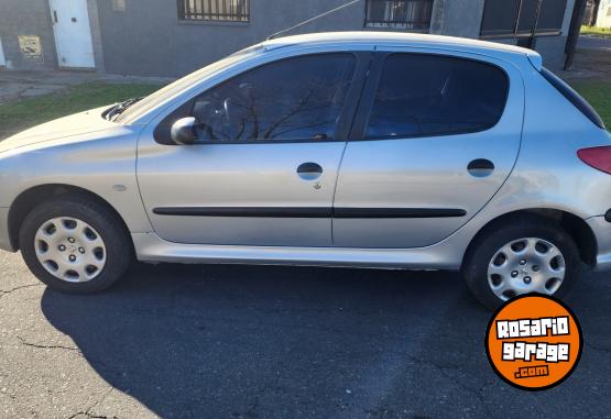 Autos - Peugeot 206 2004 Diesel 159000Km - En Venta