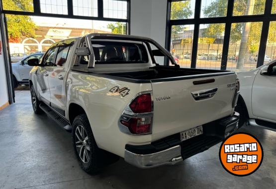 Camionetas - Toyota Hilux SRX 2016 Diesel 109000Km - En Venta