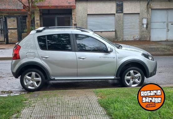 Autos - Renault Stepway confort 2011 Nafta 135000Km - En Venta