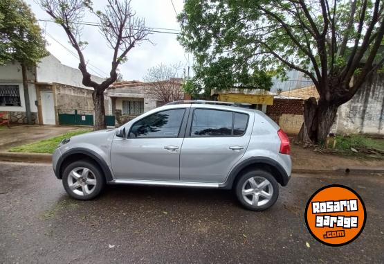 Autos - Renault Stepway confort 2011 Nafta 135000Km - En Venta