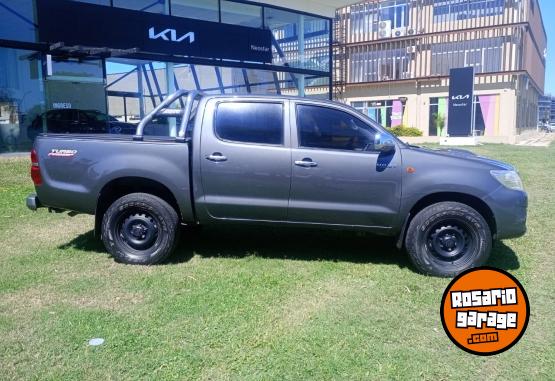 Camionetas - Toyota Hilux Dx 2.5 4x2 2011 Diesel 267000Km - En Venta