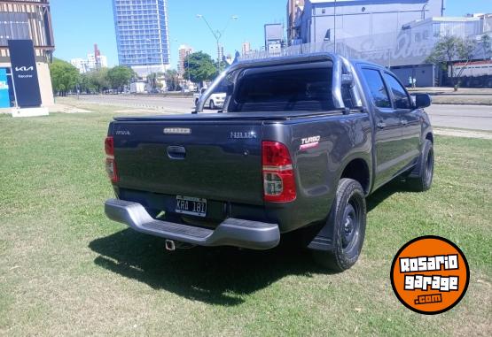 Camionetas - Toyota Hilux Dx 2.5 4x2 2011 Diesel 267000Km - En Venta