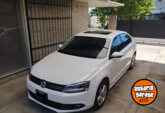 Autos - Volkswagen vento Luxury 140 hp 2011 Diesel 179200Km - En Venta