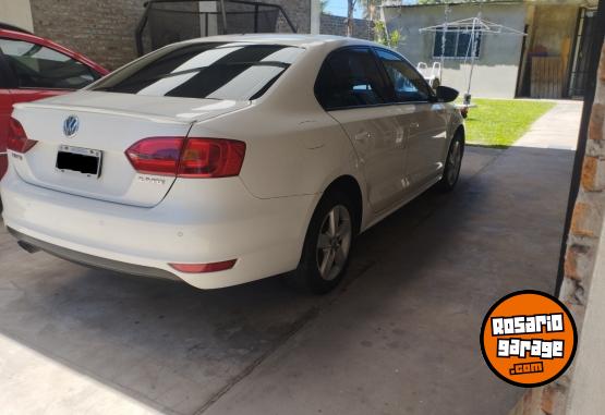 Autos - Volkswagen vento Luxury 140 hp 2011 Diesel 179200Km - En Venta