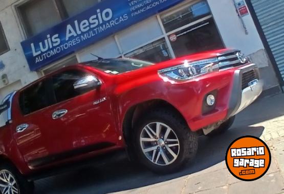 Camionetas - Toyota Hilux SRX 4x4 2017 Diesel 165000Km - En Venta