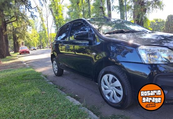 Autos - Toyota Etios 2023 Nafta 12000Km - En Venta