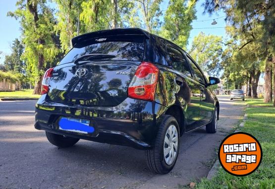 Autos - Toyota Etios 2023 Nafta 12000Km - En Venta