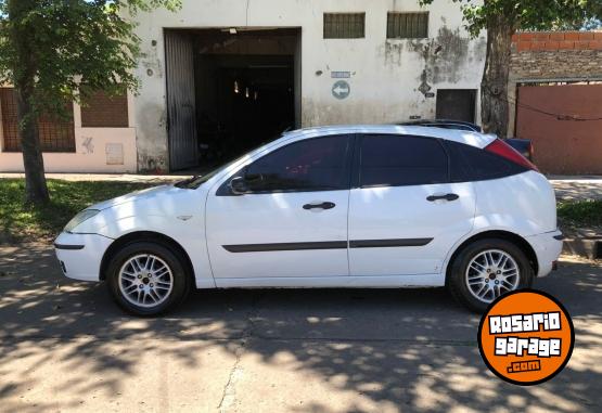 Autos - Ford Focus 2004 GNC 180000Km - En Venta