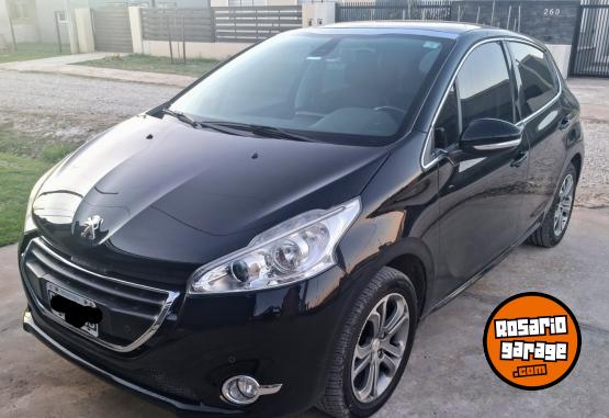 Autos - Peugeot 208 2016 Nafta 130000Km - En Venta