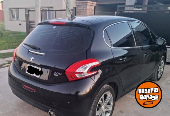 Autos - Peugeot 208 2016 Nafta 130000Km - En Venta