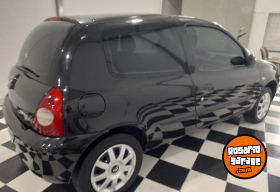 Autos - Renault Clio corsa siena 2009 Nafta 145000Km - En Venta