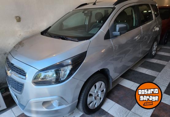 Autos - Chevrolet Spin 2017 GNC 142000Km - En Venta