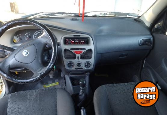 Autos - Fiat Palio fire 5p 2007 Nafta 200000Km - En Venta