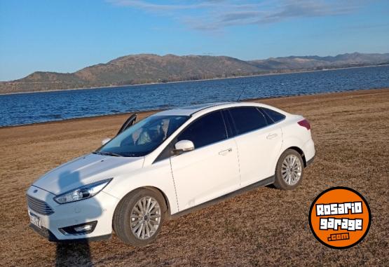 Autos - Ford FOCUS 3 2016 Nafta 74500Km - En Venta