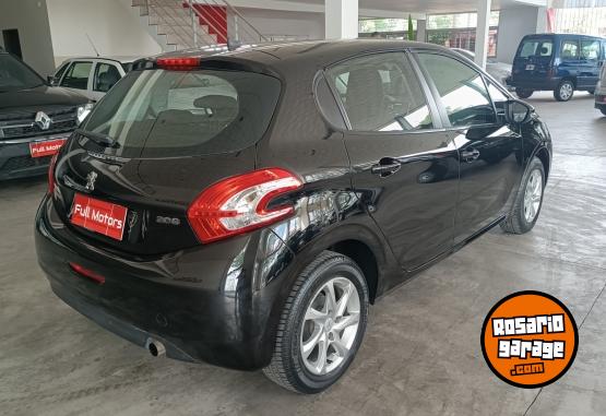 Autos - Peugeot 208 2014 Nafta 113800Km - En Venta