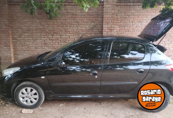 Autos - Peugeot 207 XR 2011 Nafta 102000Km - En Venta