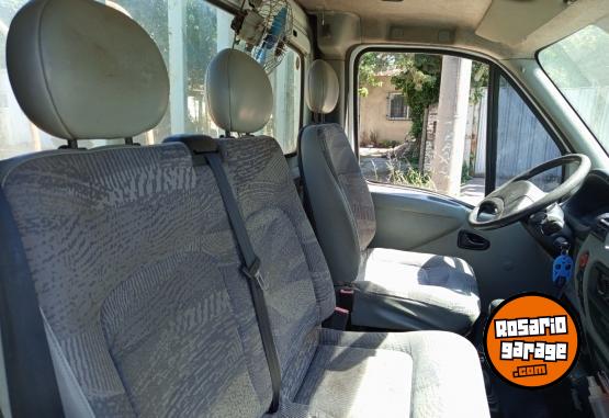 Utilitarios - Renault MASTER DCI 120 CHASIS 2007 Diesel 300000Km - En Venta