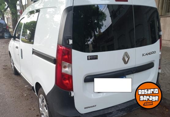 Utilitarios - Renault Kangoo 2021 Diesel 57400Km - En Venta