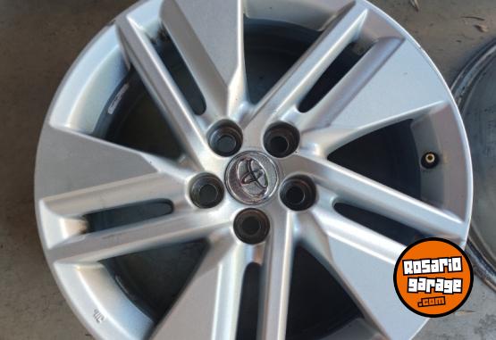 Accesorios para Autos - Llantas 16" Toyota Corolla Muy buenas $550.000 las 4. NO BAJO PRECIO - En Venta