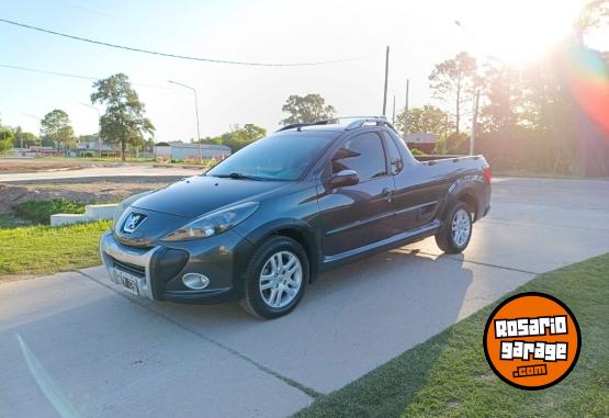 Camionetas - Peugeot Hoggar Escapade 1.6 2014 Nafta 168000Km - En Venta