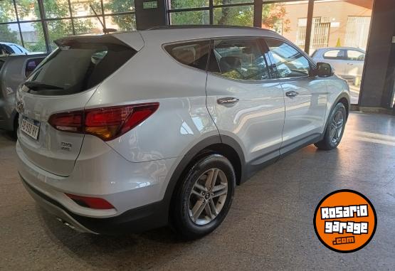 Camionetas - Hyundai Santa fe 2017 Diesel 87000Km - En Venta