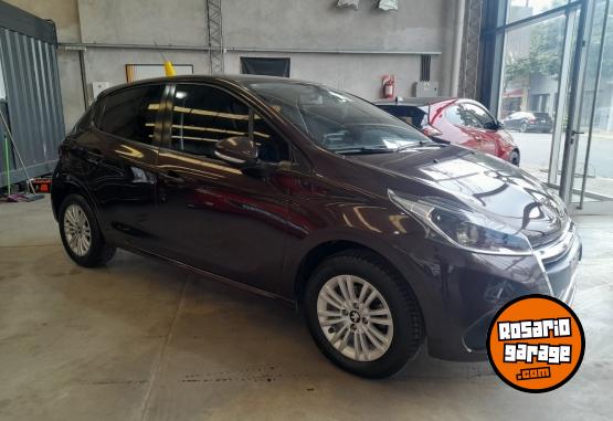 Autos - Peugeot 208 2019 Nafta 62000Km - En Venta