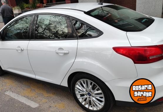 Autos - Ford Focus 2016 Nafta 125000Km - En Venta