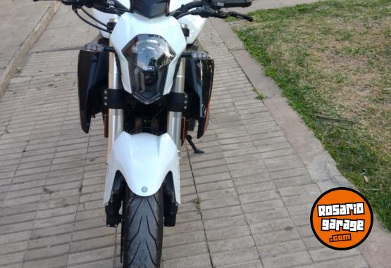 Motos - Benelli tnt 600 2023 Nafta 700Km - En Venta