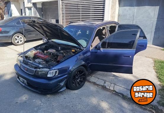 Autos - Toyota Corolla 1.8 full 2001 Nafta 450000Km - En Venta