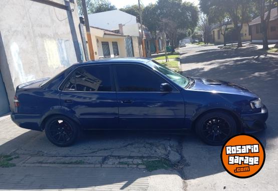 Autos - Toyota Corolla 1.8 full 2001 Nafta 450000Km - En Venta