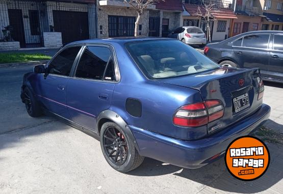 Autos - Toyota Corolla 1.8 full 2001 Nafta 450000Km - En Venta