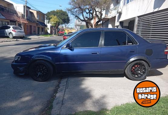 Autos - Toyota Corolla 1.8 full 2001 Nafta 450000Km - En Venta