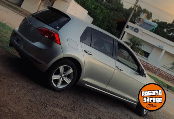 Autos - Volkswagen Golf 2015 Nafta 140000Km - En Venta