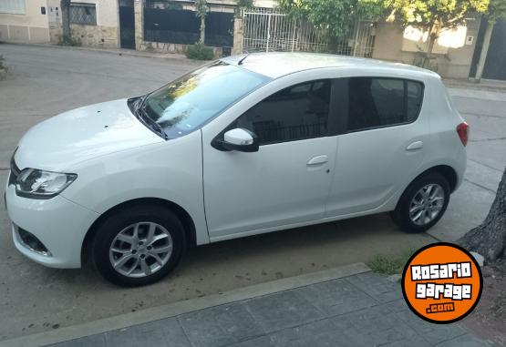 Autos - Renault Sandero privilege 2017 Nafta 124700Km - En Venta